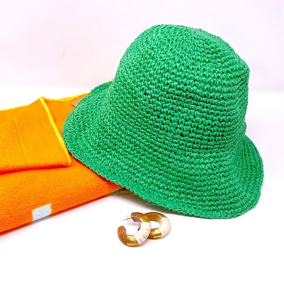 🚨Vacation Bundle🚨 SUNGLASSES, HAT, EARRINGS AND BEACH TOWEL - Picture 3 of 16